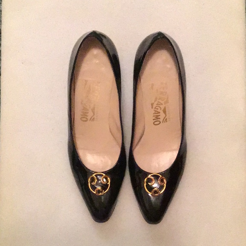 Salvatore Ferragamo Classic Pumps Size 7
